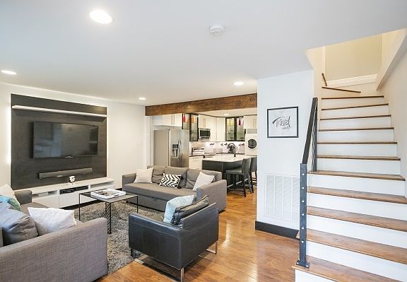 2nd image of 733 Joseph Ave