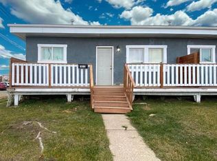 10312 101st St, Grande Prairie, AB T8V 2R2