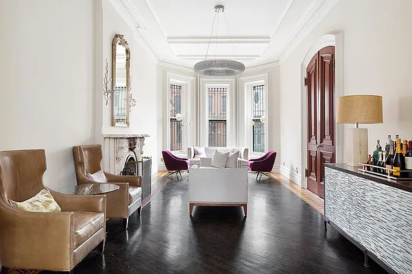 Rented by Compass | media 21