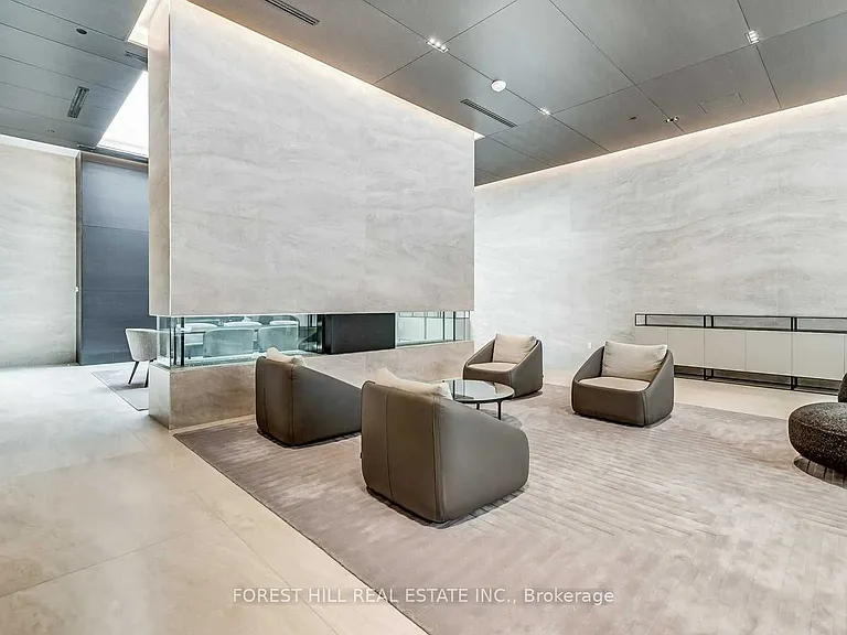 2221 Yonge St #5703 — Photo 3