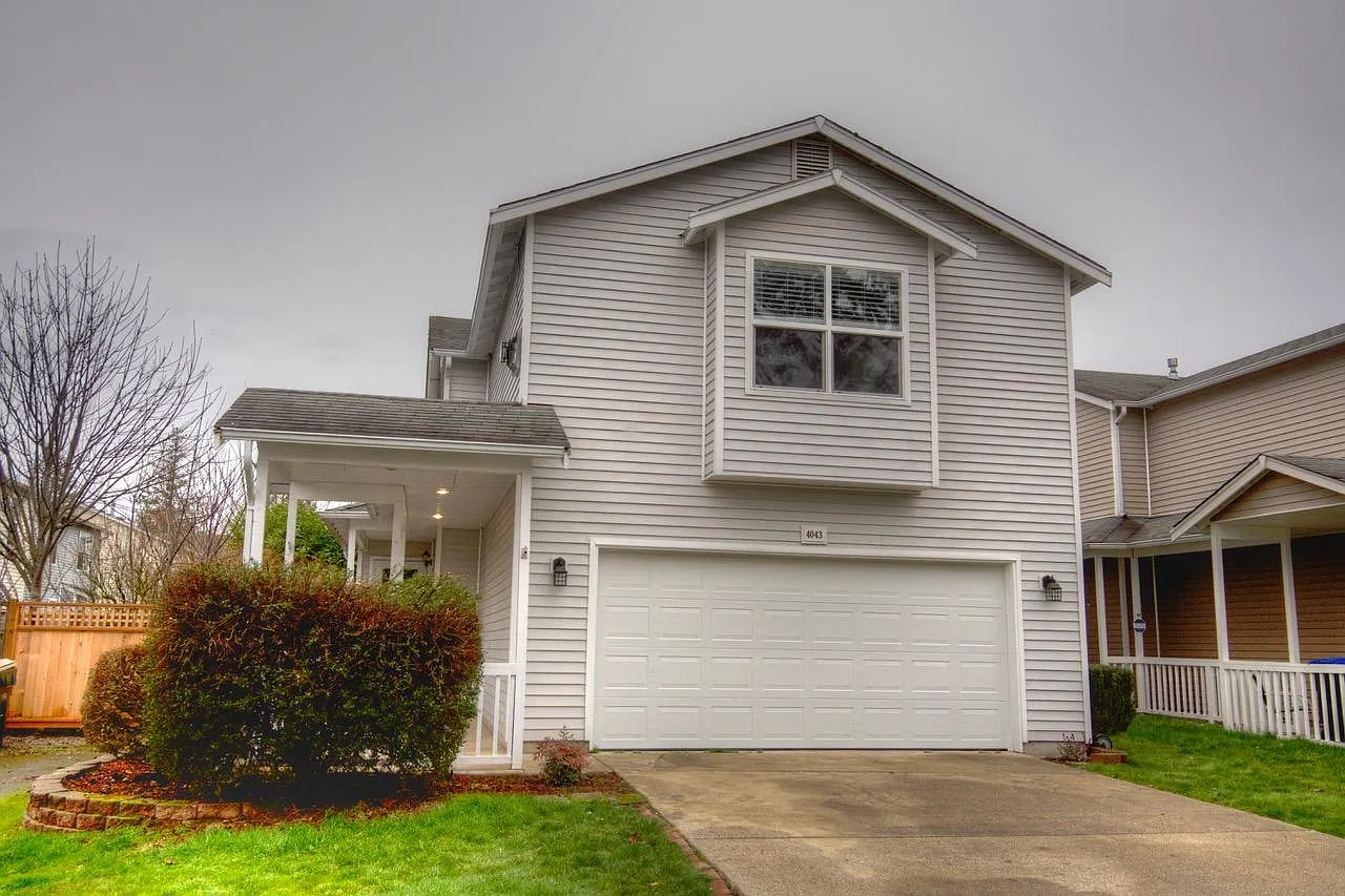 3 bed, 2.5 bath, 1716 sqft, $2,900 — Photo 1