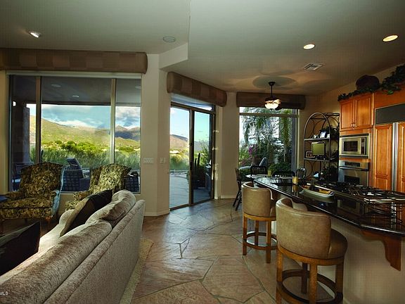 3rd image of 6164 N Ventana View Pl