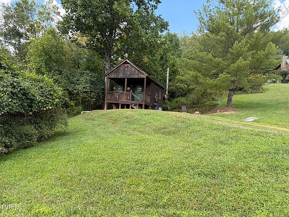 2nd image of 655 Noah Snyder Rd