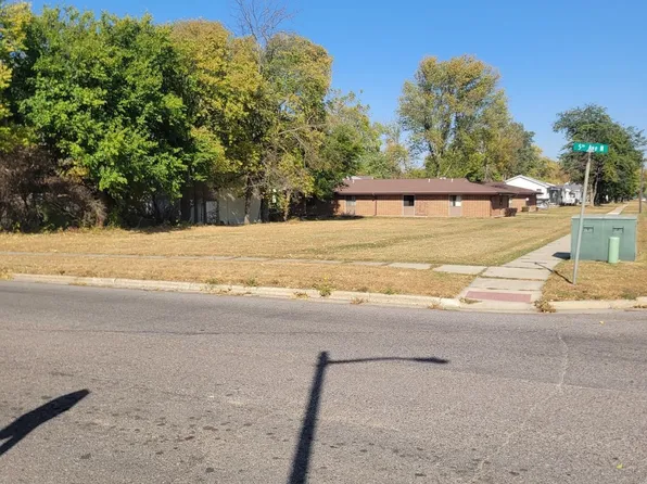 1221 5th Ave N, Estherville, IA 51334