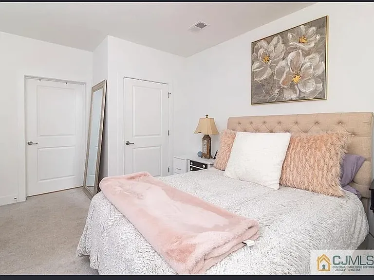 726 Stiller Ln #726 — Photo 7