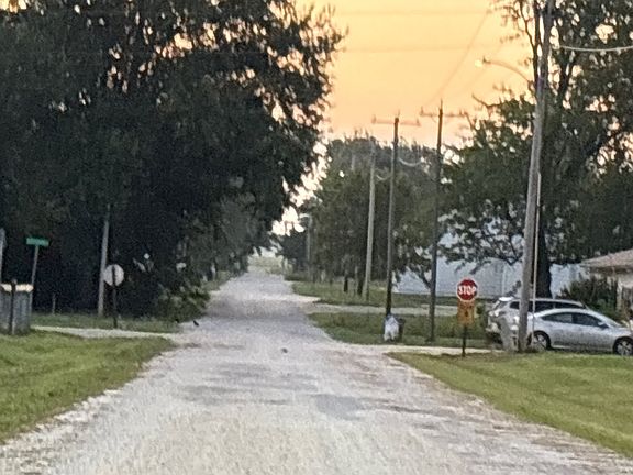 4th image of 407 E Prairie Vw