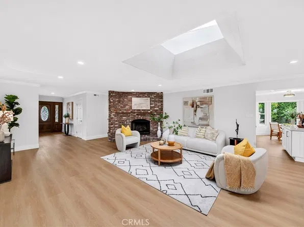 5174 Fox Hills Ave, Buena Park, CA 90621