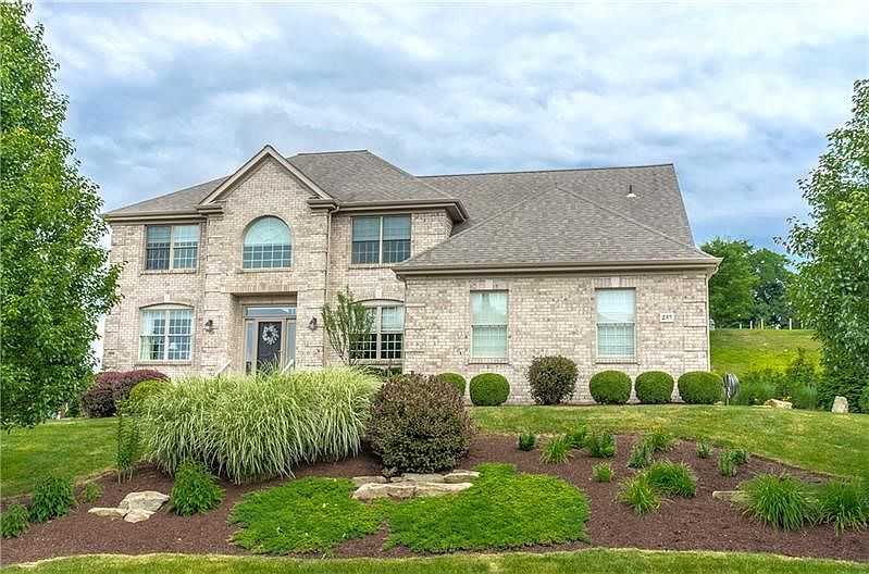 1st image of 237 Greenwood Dr