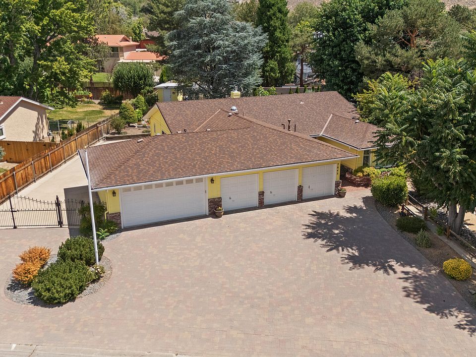1st image of 7845 N Southmoor Cir