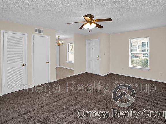 4th image of 4203 20th St NE APT B1