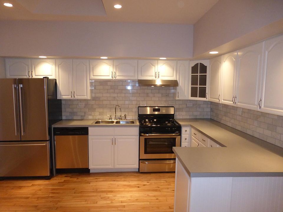 1st image of 736 S Oakley Blvd #2