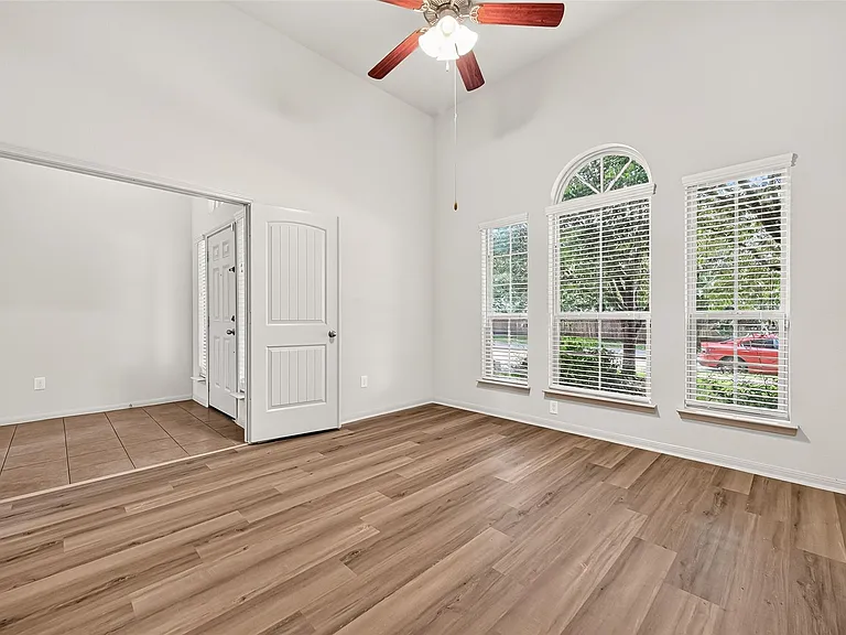 9214 Cavalier Ln — Photo 5