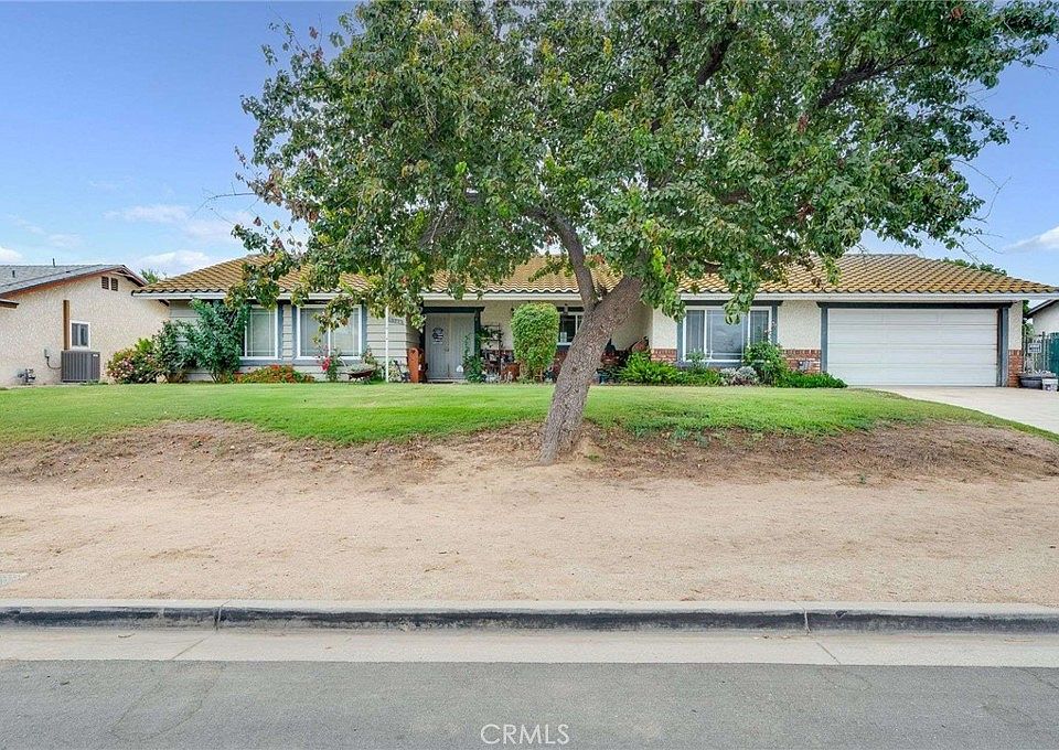 1st image of 5344 Lucretia Ave