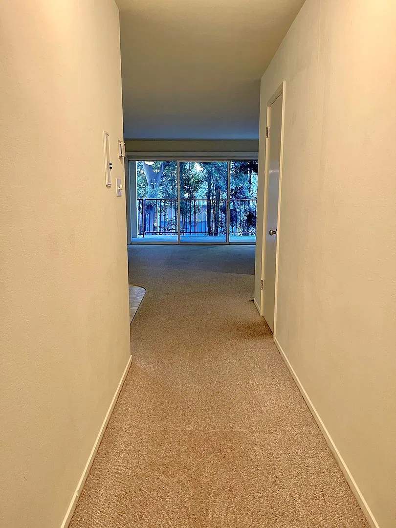 Available Now! -Huge 1br/1b Gourmet Ghetto- ~ Security Deposit Reduced.. — Photo 4