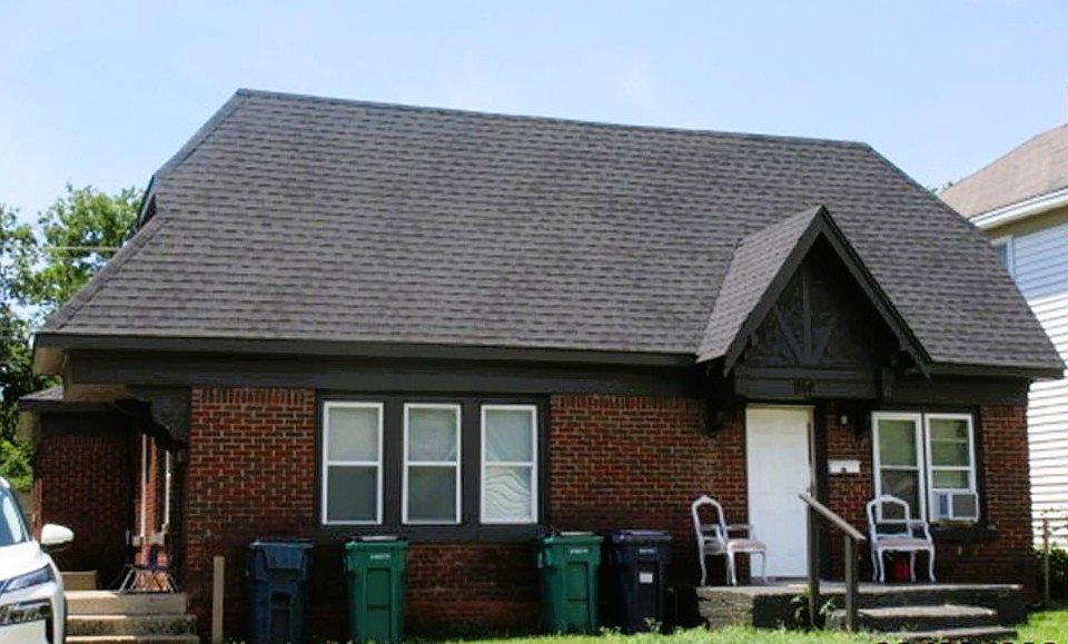 1st image of 912 NW Eubanks St
