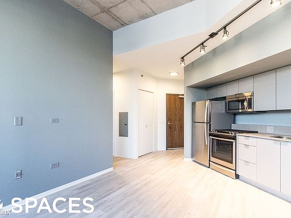 2nd image of 2733 W Belden Ave Unit 1108