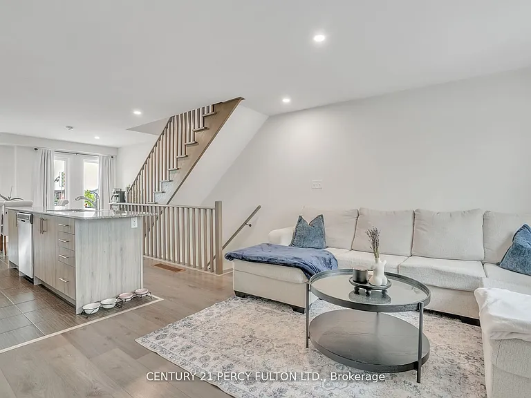 89 Fairlane Ave — Photo 19
