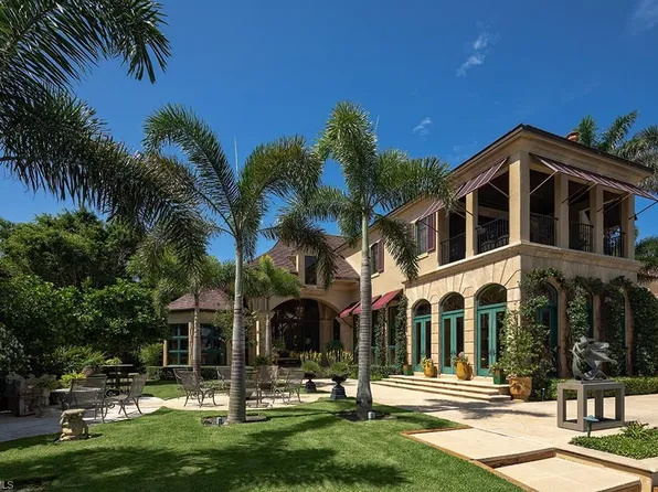 555 Admiralty Parade W, Naples, FL 34102