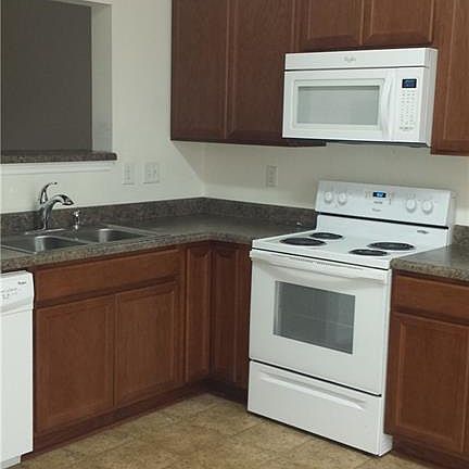 3rd image of 9529 Brackenview Ct #20