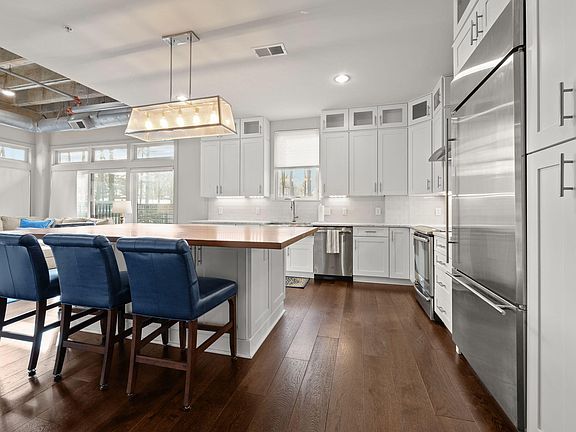 4th image of 1300 Saint Marys St #101