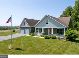 1 Lois Ln, Cochranville, PA 19330