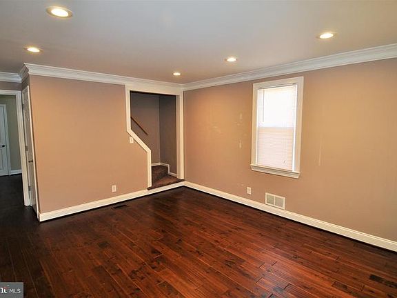 4th image of 5406 Omaha Ave