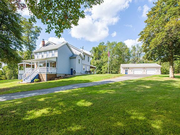3rd image of 71 Hornberger Ln