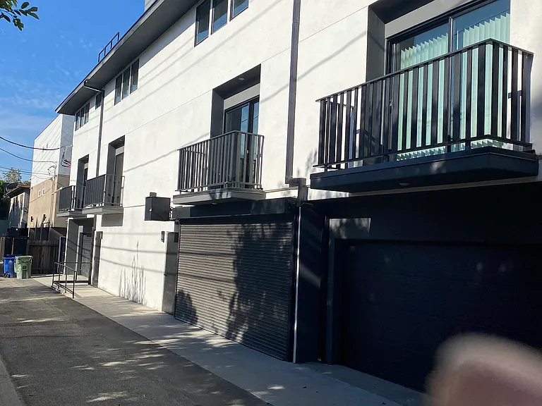 4930 Laurel Canyon Blvd #203 — Photo 11