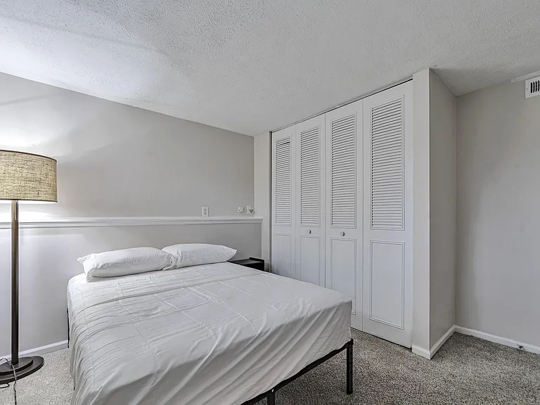 Sexton Dr — Photo 2