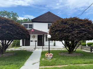 306 Divinity St, Bristol, CT 06010