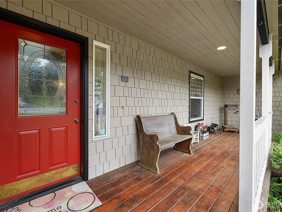 1st image of 340 E Hiawatha Boulevard