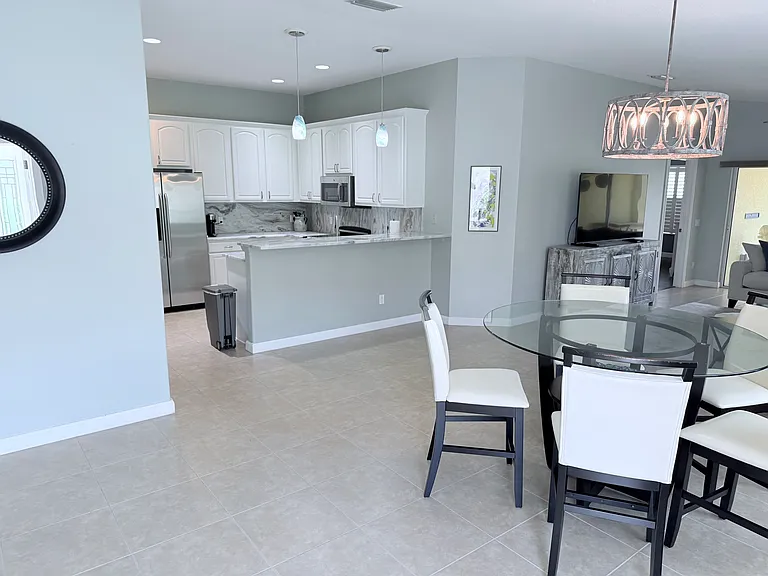 2121 Burgos Dr #1 — Photo 2