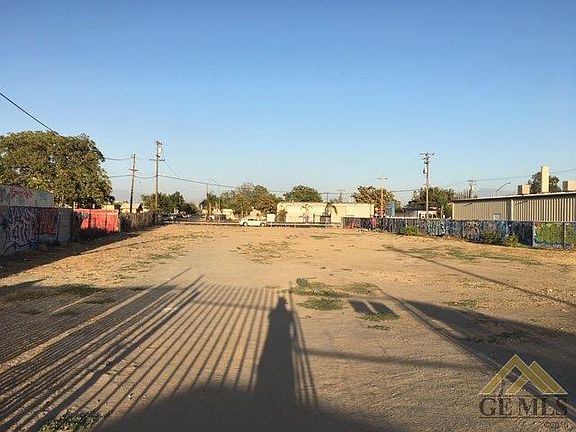 2nd image of 720 Mount Vernon Ave