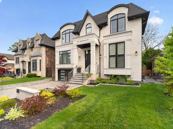 205 Northwood Dr, Toronto, ON M2M 2K5