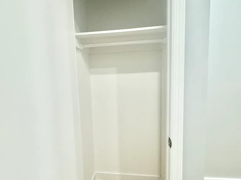 310 S 4th St #5R — Photo 7