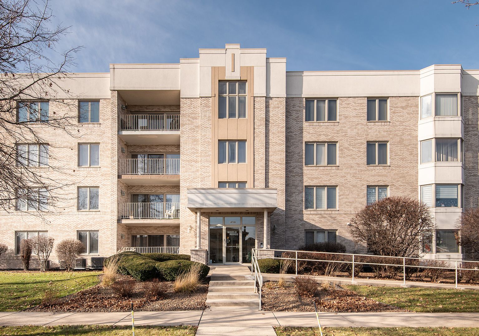 10720 S Washington St APT 201, Oak Lawn, IL 60453 Zillow