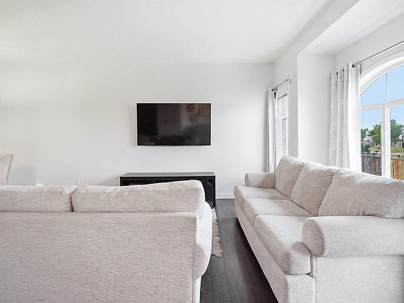 5th image of 723 172nd St SW #22