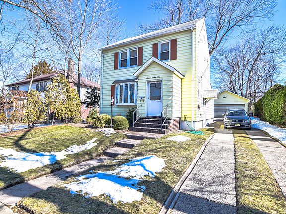 2nd image of 16-21 11th St #1X
