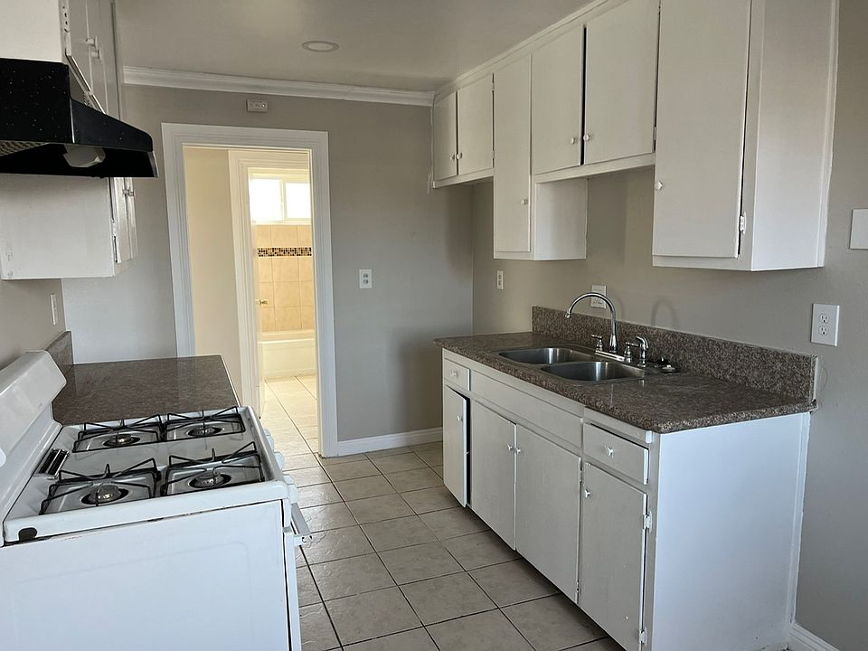 1st image of 408 Devener St