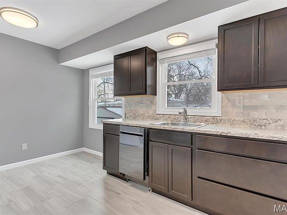 3rd image of 720 Babler Dr