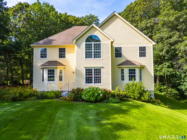 38 Jeremy Drive, East Lyme, CT 06333
