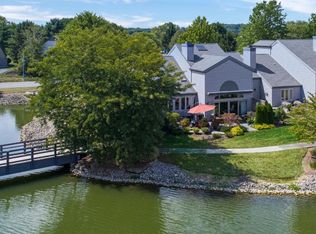 106 S Bayshore Dr #106, Columbiana, OH 44408