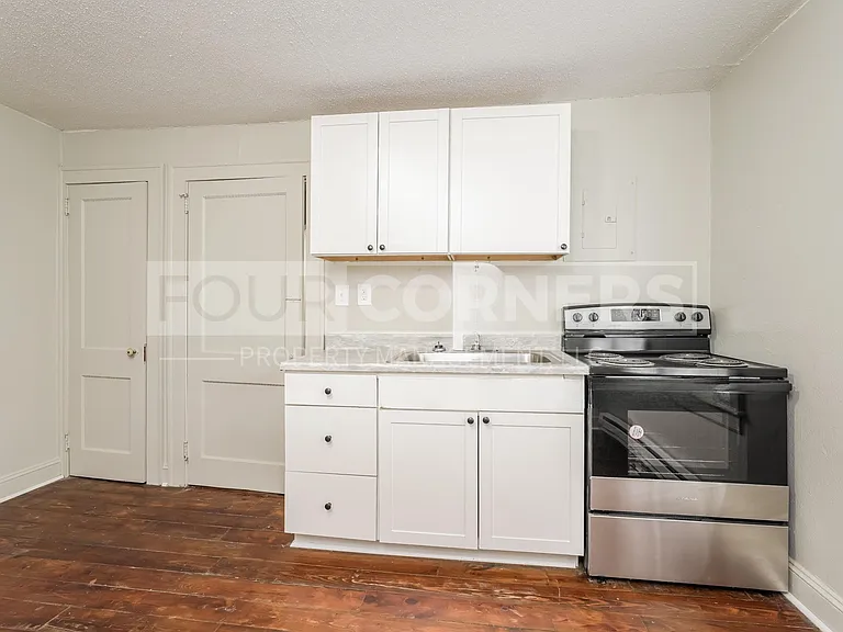 1007 South Main Street — Photo 13