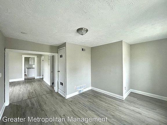 5th image of 1719 Clark Ave