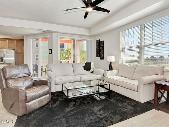 5th image of 4 Riverwalk Dr #307