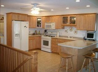 6103 Seven Springs Dr, Asbury, IA 52002