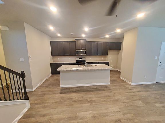 5th image of 2928 Bluets Dr