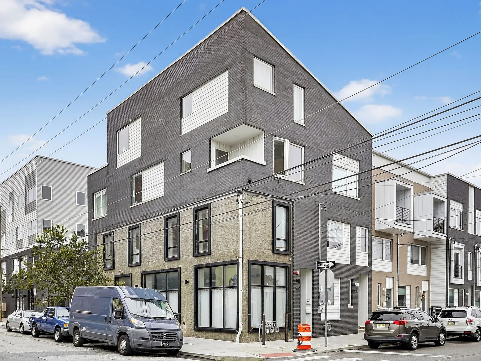 1 bed, 725 sqft, $1,450 — Photo 1
