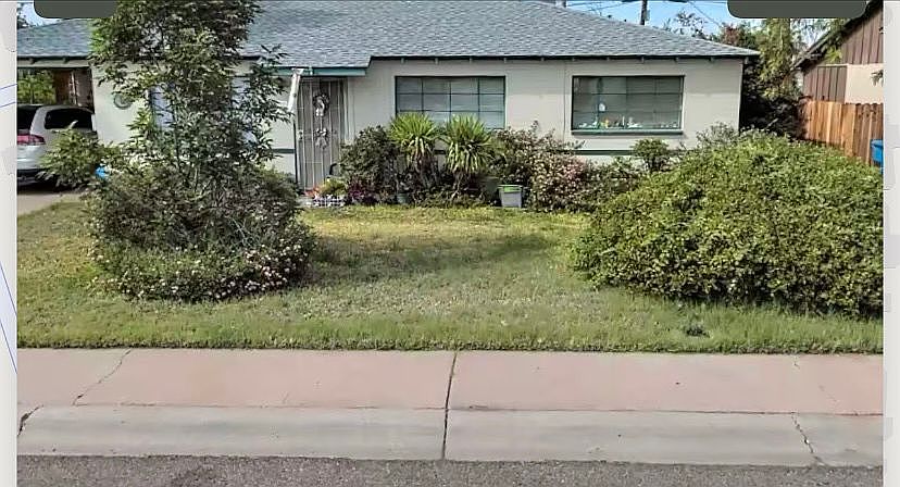 1st image of 3140 W Dahlia Dr