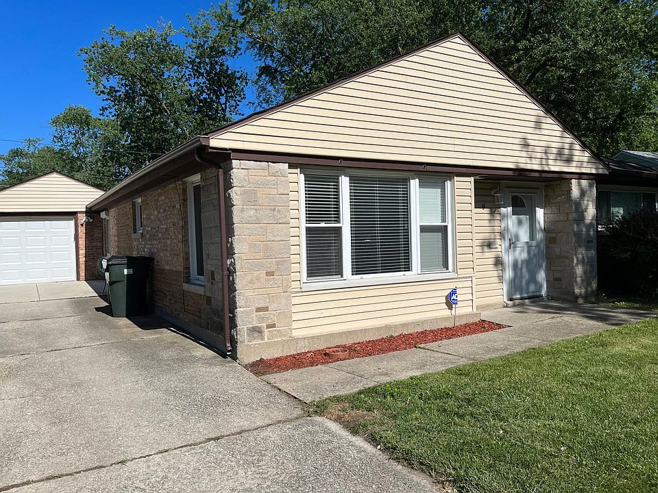 1st image of 9 Mantua Ct